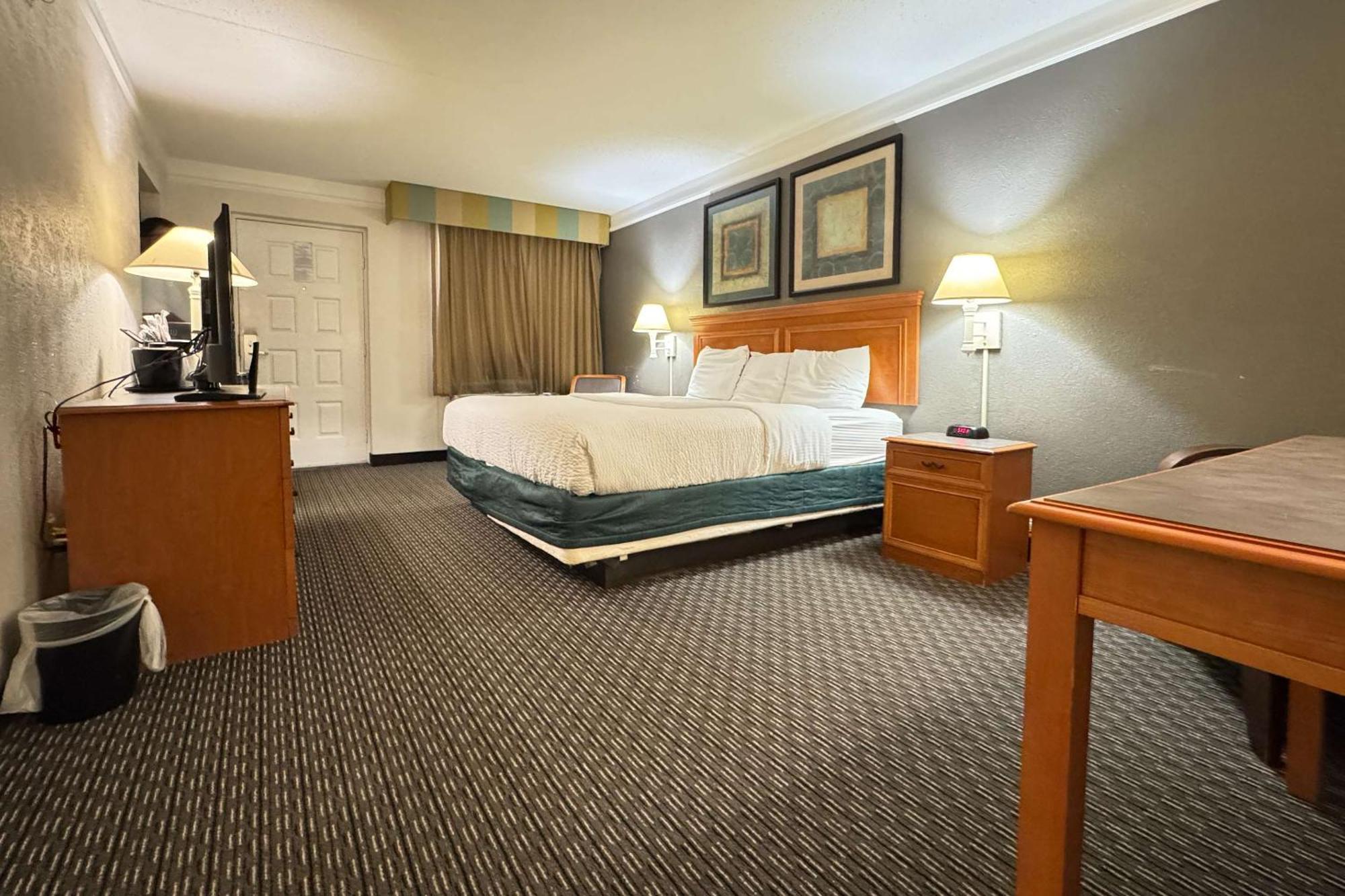Rodeway Inn College Station